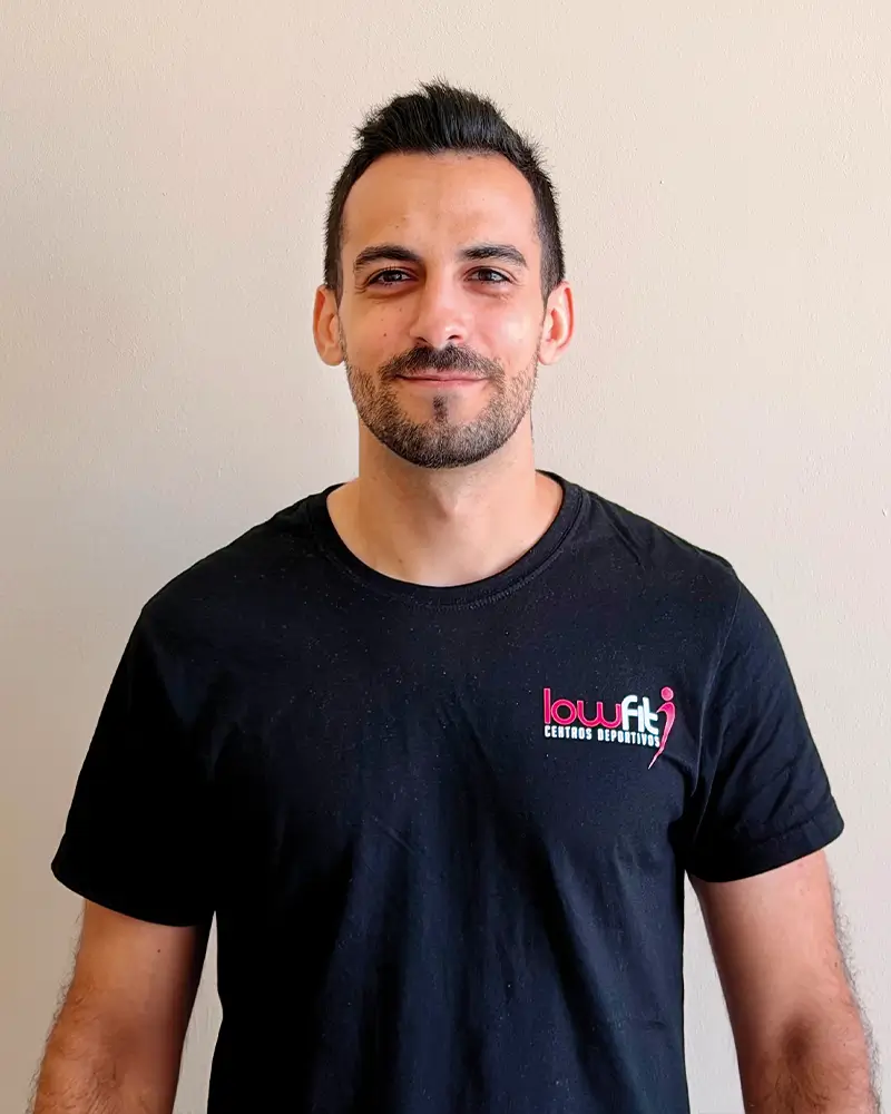 lowfit_huelva_team_manu Manu, recepción y técnico de actividades dirigidas en el gimnasio LowFit Huelva